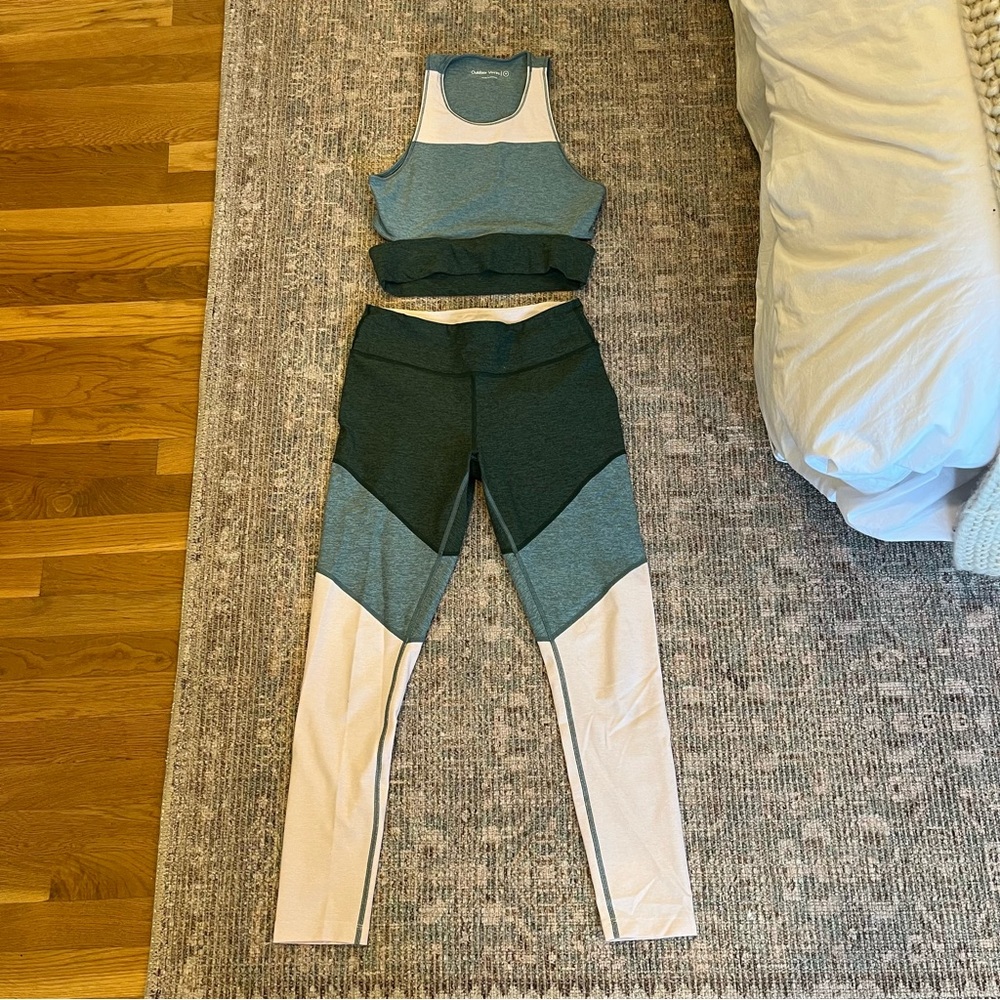 Outdoor Voices Set | 7/8 Spring Leggings & Slash Top | Green Blue & Pink |Size M - Picture 4 of 10